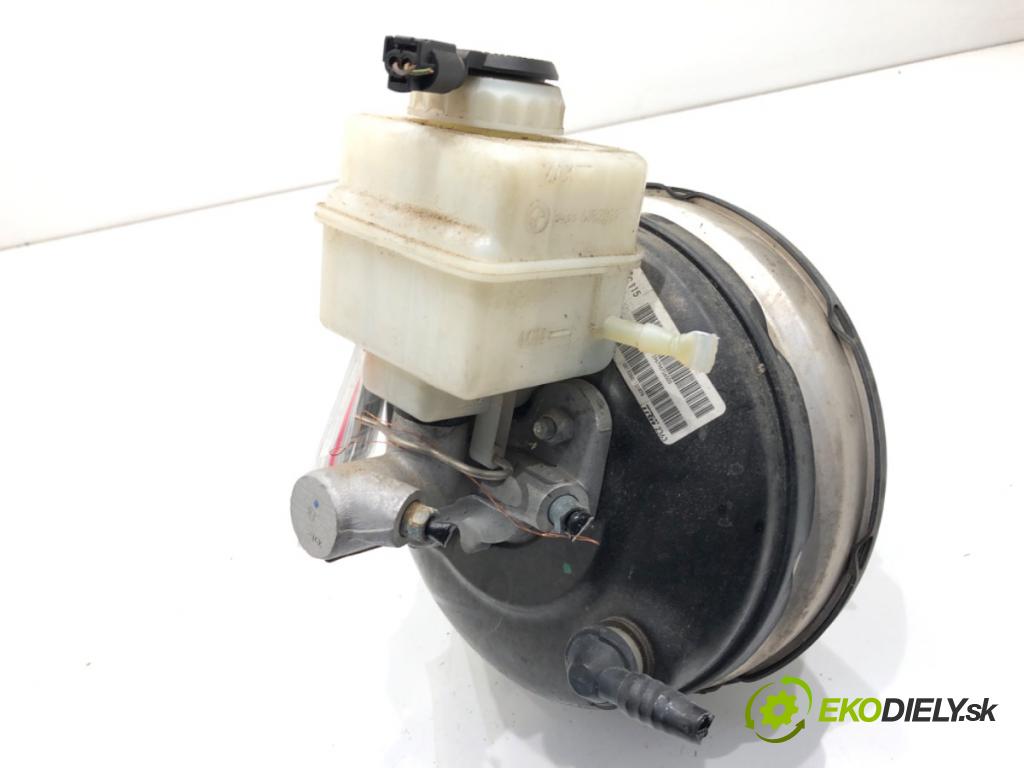 BMW F11 Kombi 2011 190 kW 530 d xDrive 2993 posilovač bŕzd 6796726