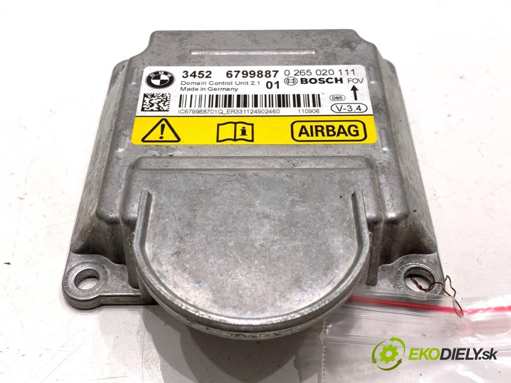 BMW F11 Kombi 2011 190 kW 530 d xDrive 2993 senzor airbag 6799887 (Snímač)