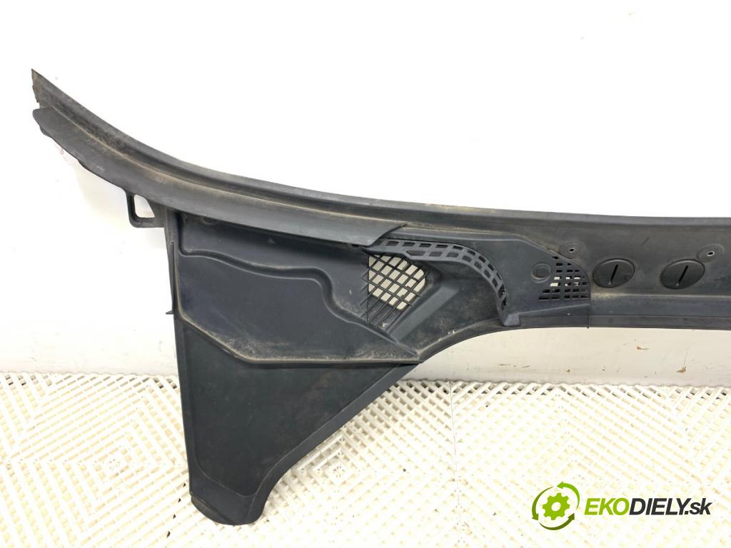 BMW F11 Kombi 2011 190 kW 530 d xDrive 2993 Torpédo, plast pod čelné okno 6987605 (Torpédo (plast pod čelným sklom))