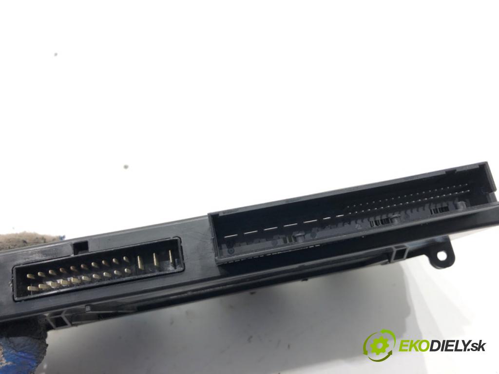 BMW F11 Kombi 2011 190 kW 530 d xDrive 2993 Modul komfortu 9267468 (Modul komfortu)