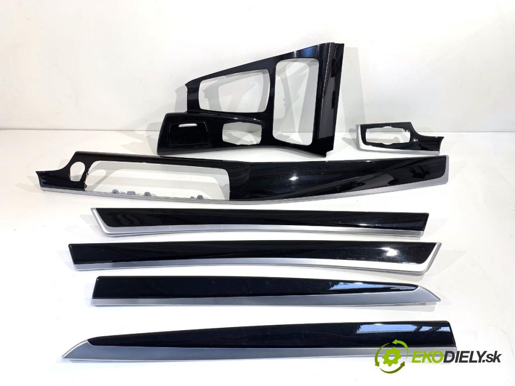 BMW F11 Kombi 2011 190 kW 530 d xDrive 2993 lišty kryt 9206371 9166649 (Lišta)