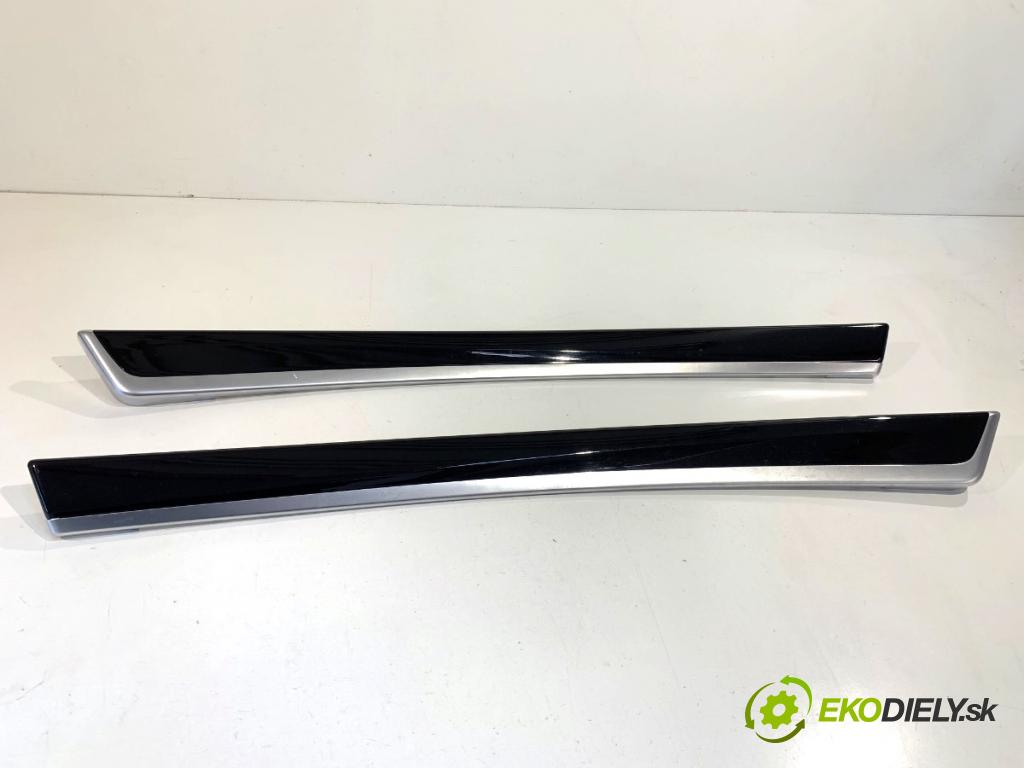 BMW F11 Kombi 2011 190 kW 530 d xDrive 2993 lišty kryt 9206371 9166649 (Lišta)