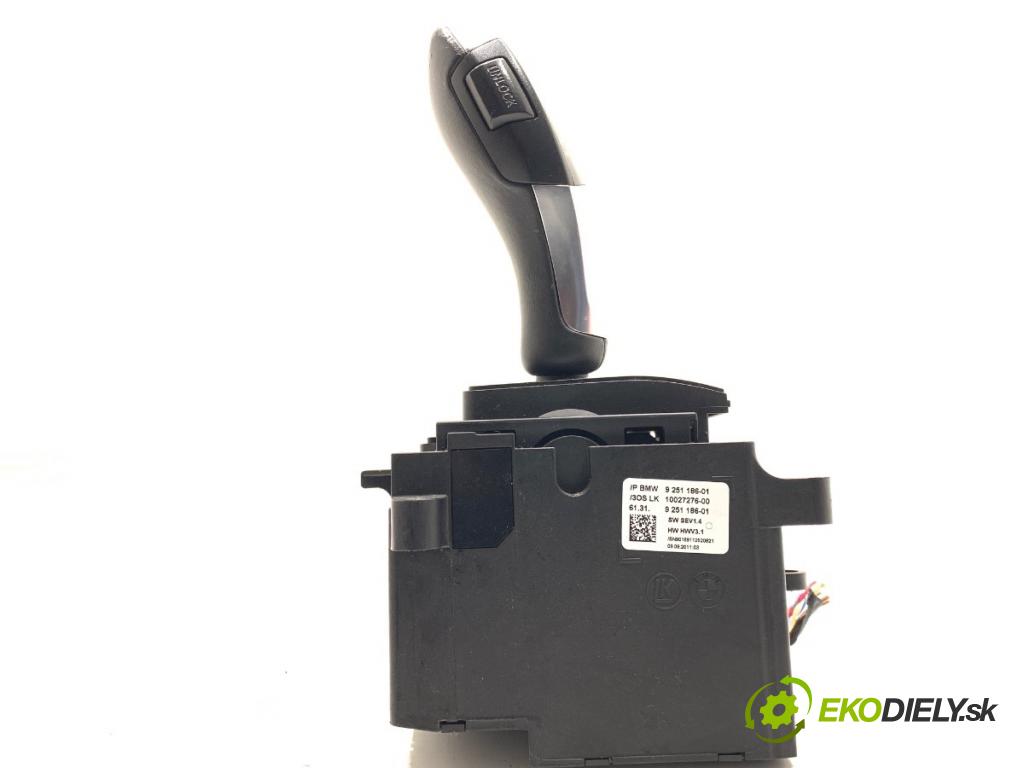 BMW F11 Kombi 2011 190 kW 530 d xDrive 2993 Kulisa 9251186 (Rýchlostná páka (kulisa))