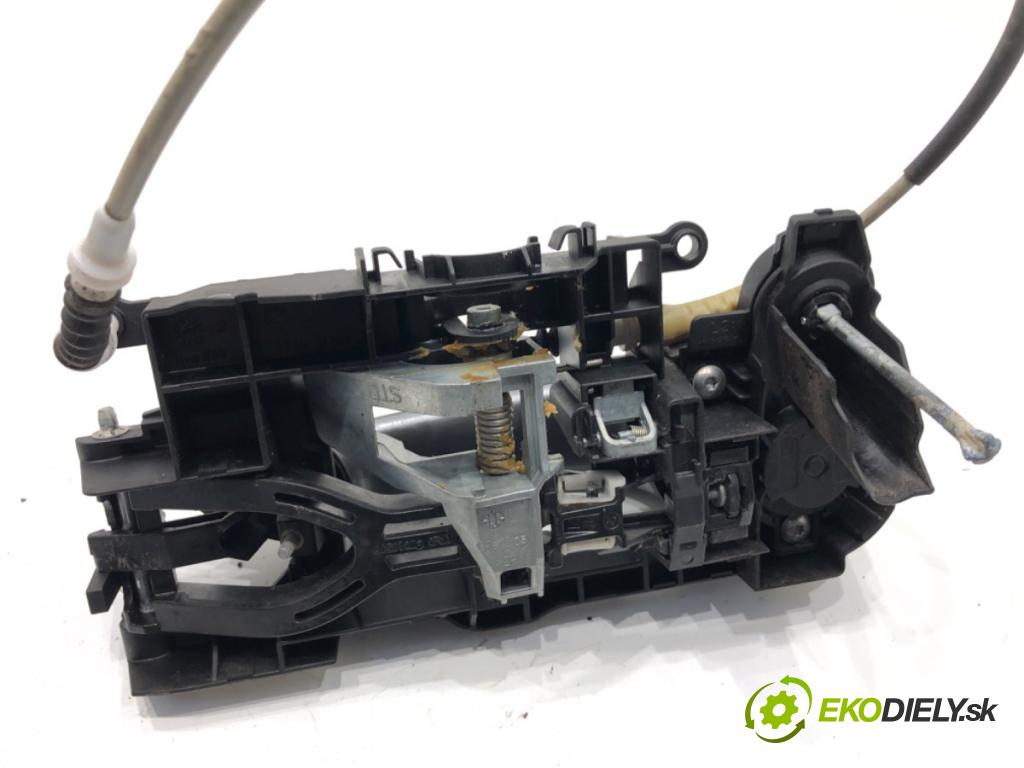 BMW F11 Kombi 2011 190 kW 530 d xDrive 2993 Kľučka vonkajšia ľavy predný