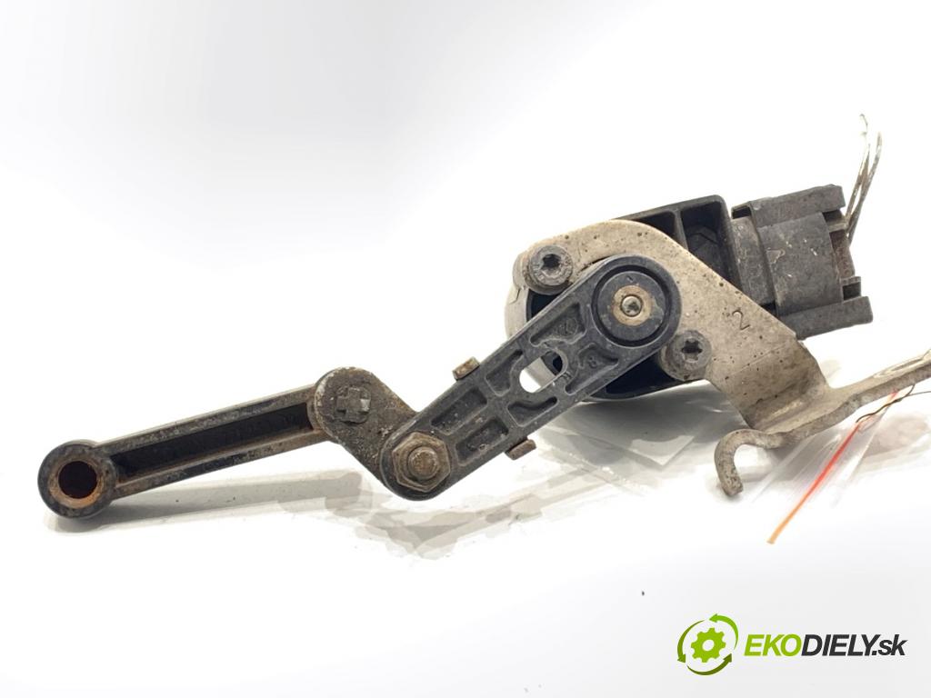 BMW F11 Kombi 2011 190 kW 530 d xDrive 2993 Snímač XENON predný ľavy 6797772