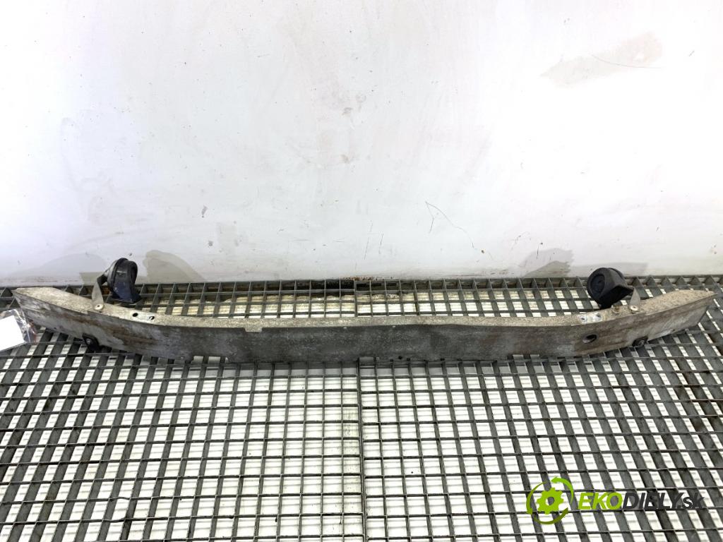 BMW F11 Kombi 2011 190 kW 530 d xDrive 2993 výztuha nárazníka přední část 132328-11GE (Přední výztuha)