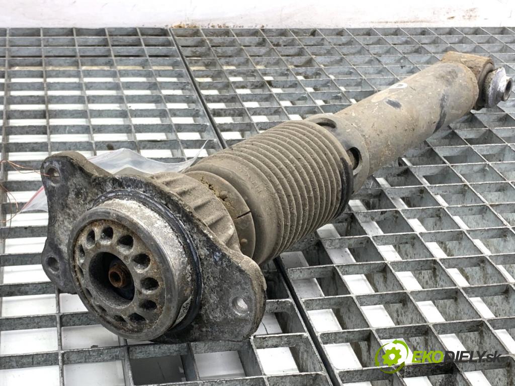 BMW F11 Kombi 2011 190 kW 530 d xDrive 2993 Tlmič pravy zad 6797772