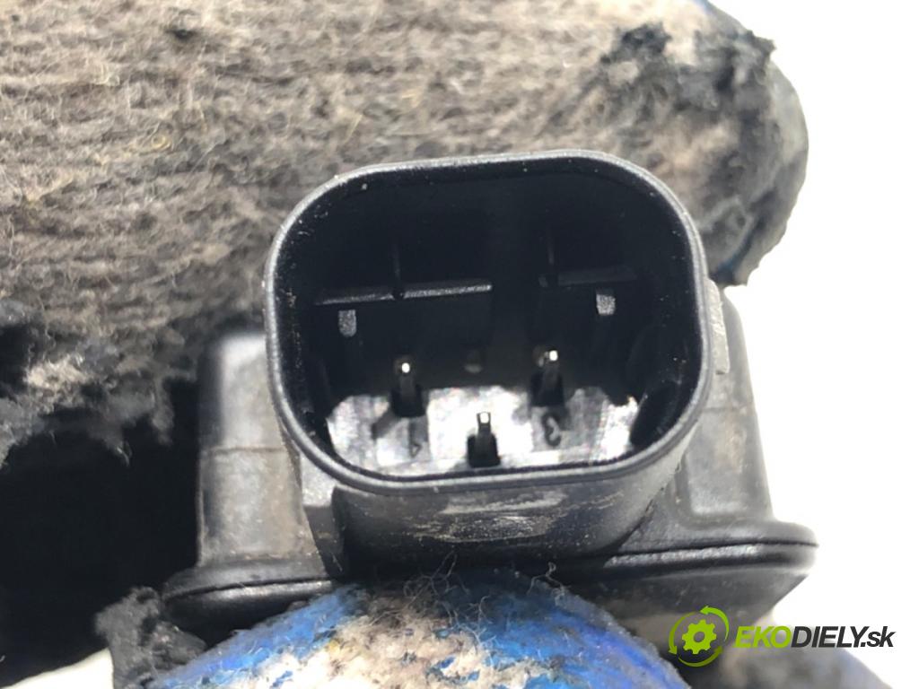 BMW F11 Kombi 2011 190 kW 530 d xDrive 2993 Snímač kvality vzduchu 9123861