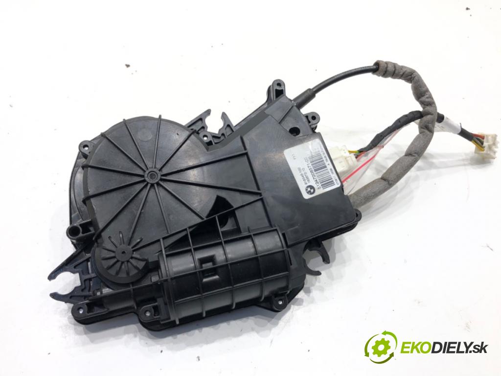 BMW F11 Kombi 2011 190 kW 530 d xDrive 2993 doťah dverí zad 7208371 918546