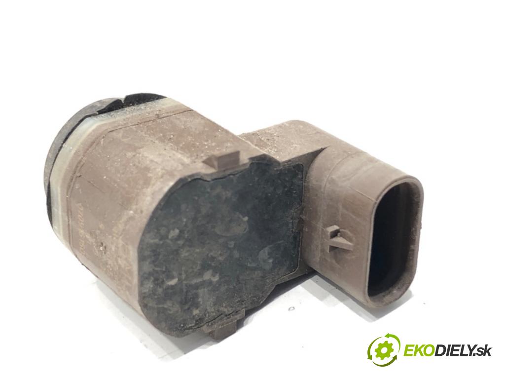 BMW F11 Kombi 2011 190 kW 530 d xDrive 2993 snímač PDC 9270496