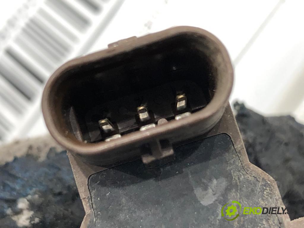 BMW F11 Kombi 2011 190 kW 530 d xDrive 2993 snímač PDC 9270496