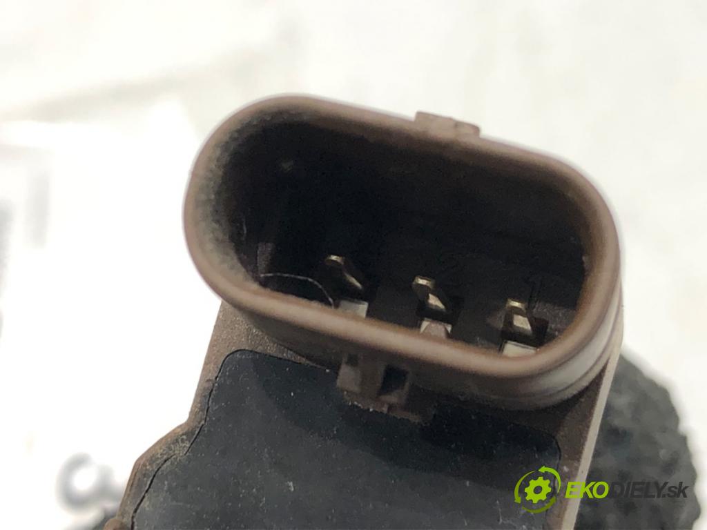 BMW F11 Kombi 2011 190 kW 530 d xDrive 2993 Snímač PDC 9270496