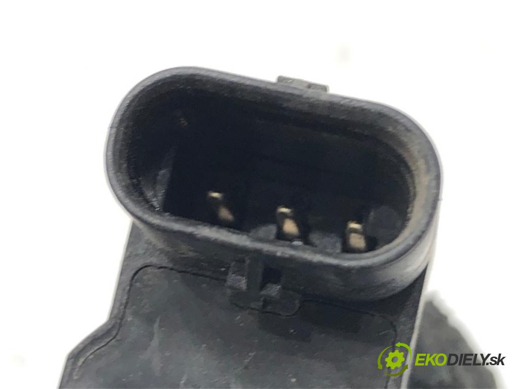 BMW F11 Kombi 2011 190 kW 530 d xDrive 2993 snímač PDC 9231283