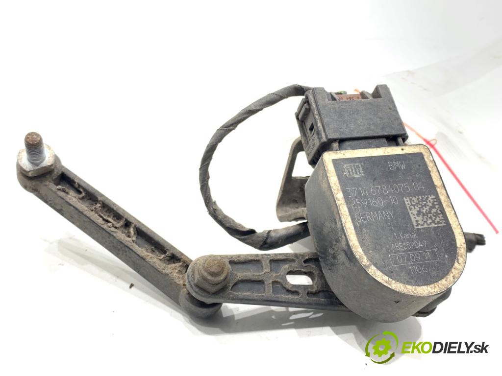 BMW F11 Kombi 2011 190 kW 530 d xDrive 2993 Snímač XENON zad pravy 6784075