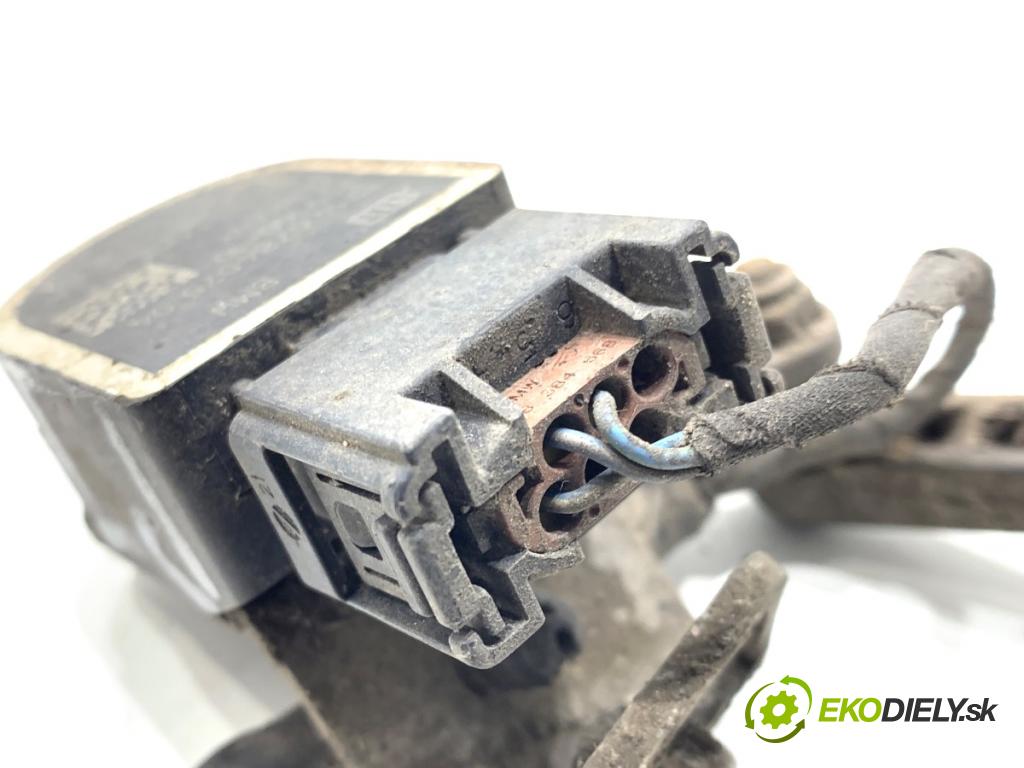 BMW F11 Kombi 2011 190 kW 530 d xDrive 2993 Snímač XENON zad pravy 6784075