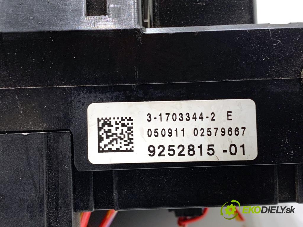 BMW F11 Kombi 2011 190 kW 530 d xDrive 2993 Skrinka poistková 9252815 (Poistková skrinka)