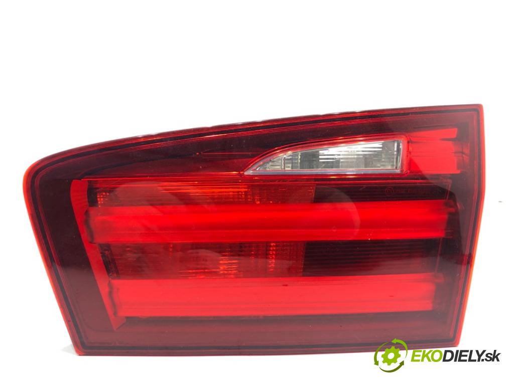 BMW F11 Kombi 2011 190 kW 530 d xDrive 2993 světlo zadní část pravá vnitřní 7203228 (Klika dveří ostatní)