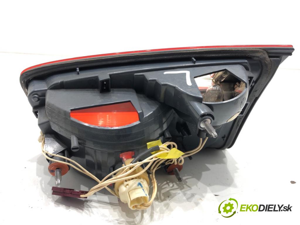 BMW F11 Kombi 2011 190 kW 530 d xDrive 2993 Svetlo zad ľavá strana vnútorná 7203227 (Kľučka dverí ostatné)