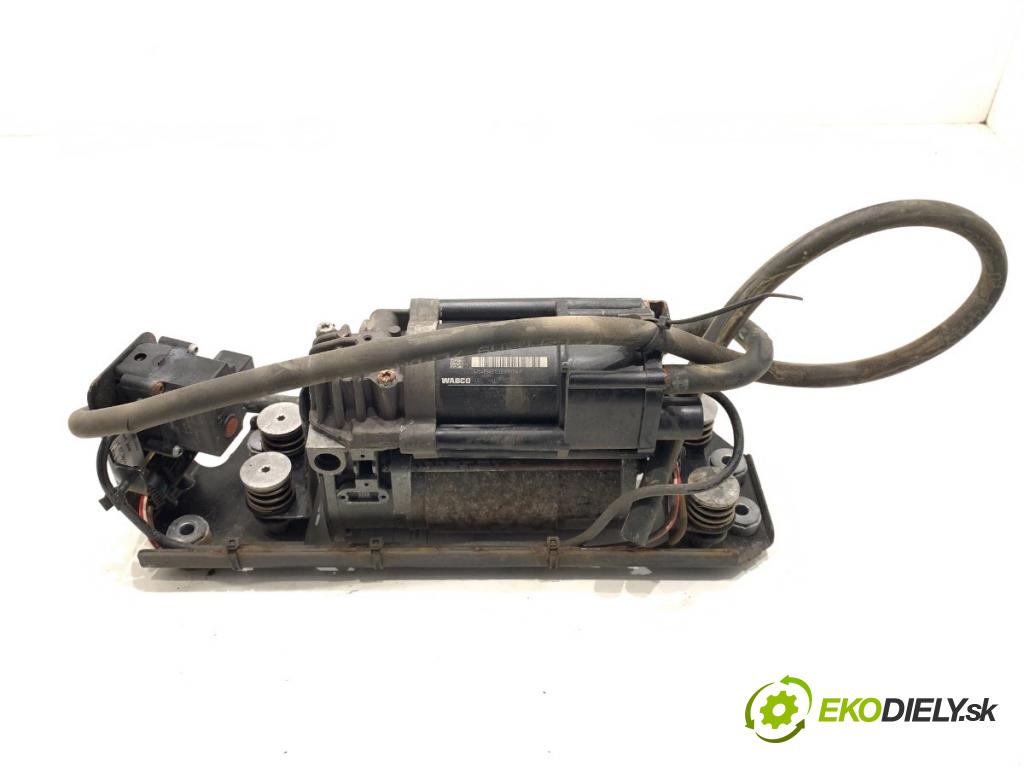 BMW F11 Kombi 2011 190 kW 530 d xDrive 2993 Kompresor nápravy 6789450