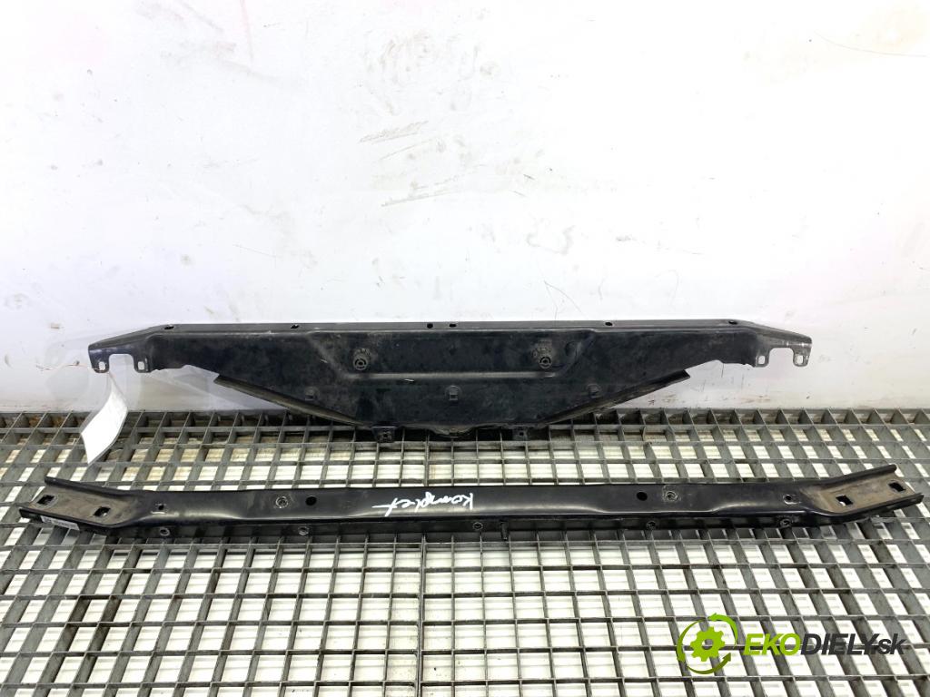 BMW F11 Kombi 2011 190 kW 530 d xDrive 2993 Výstuha horná 7200690 7200689 (Výstuha)