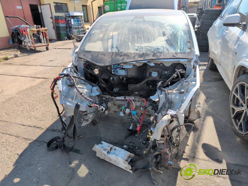 TESLA MODEL Y SUV 2023 235 kW EV 0 karoséria ČTVRŤÁK: Blatník prah strecha PODŁUŻNICA