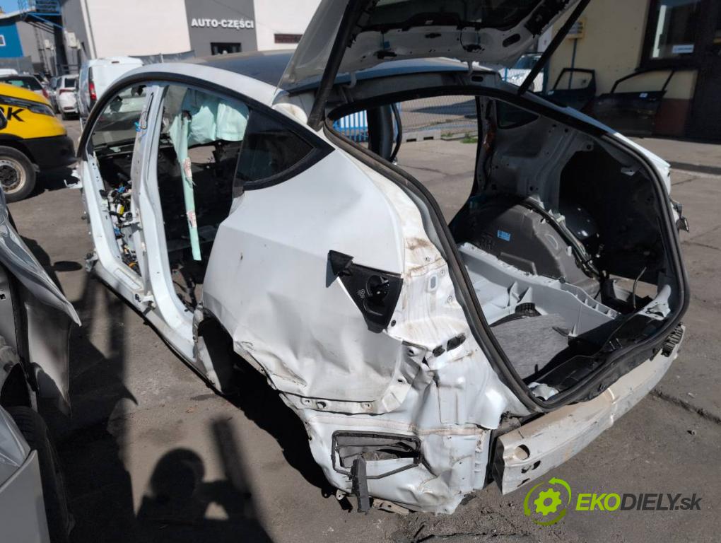 TESLA MODEL Y SUV 2023 235 kW EV 0 karoséria ČTVRŤÁK: Blatník prah strecha PODŁUŻNICA