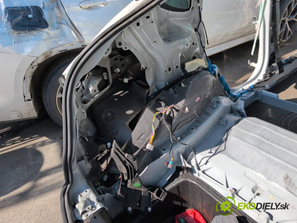 TESLA MODEL Y SUV 2023 235 kW EV 0 karoséria ČTVRŤÁK: Blatník prah strecha PODŁUŻNICA