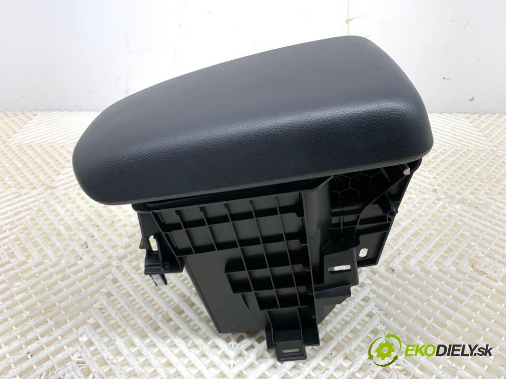 MITSUBISHI ECLIPSE SUV 2019 120 kW 1.5 T-Mivec 1499 loketní opěrka 8011B759ZZ (Loketní opěrka)