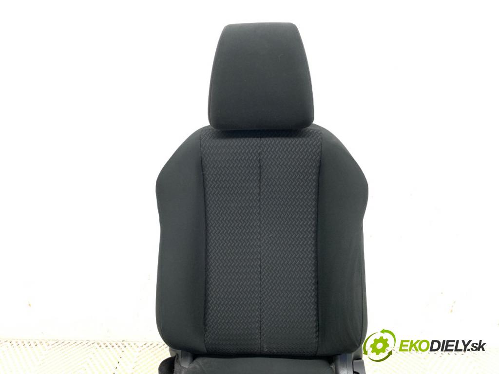 MITSUBISHI ECLIPSE SUV 2019 120 kW 1.5 T-Mivec 1499 Sedadlo ľavy predný