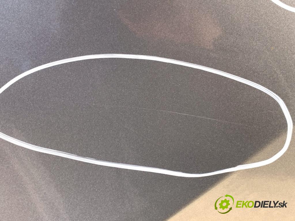 MITSUBISHI ECLIPSE SUV 2019 120 kW 1.5 T-Mivec 1499 Dvere ľavy zad