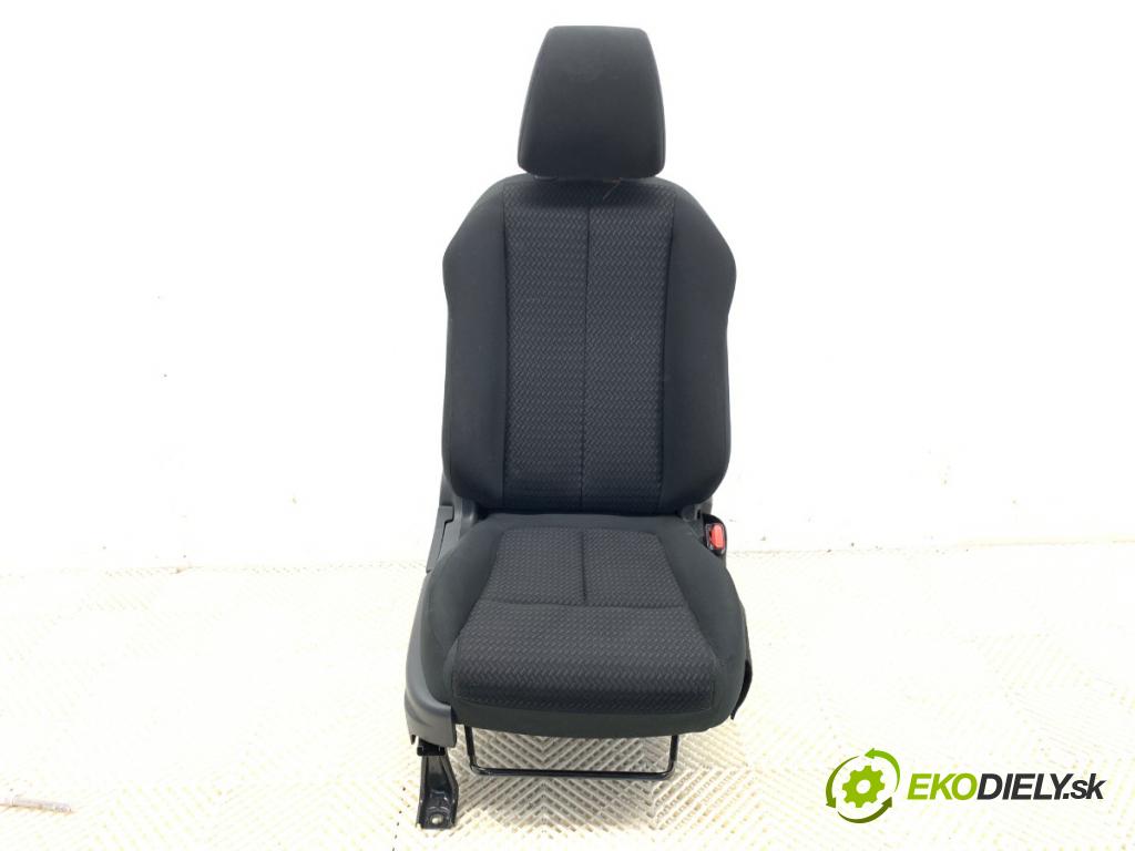 MITSUBISHI ECLIPSE SUV 2019 120 kW 1.5 T-Mivec 1499 Sedadlo pravy predný 