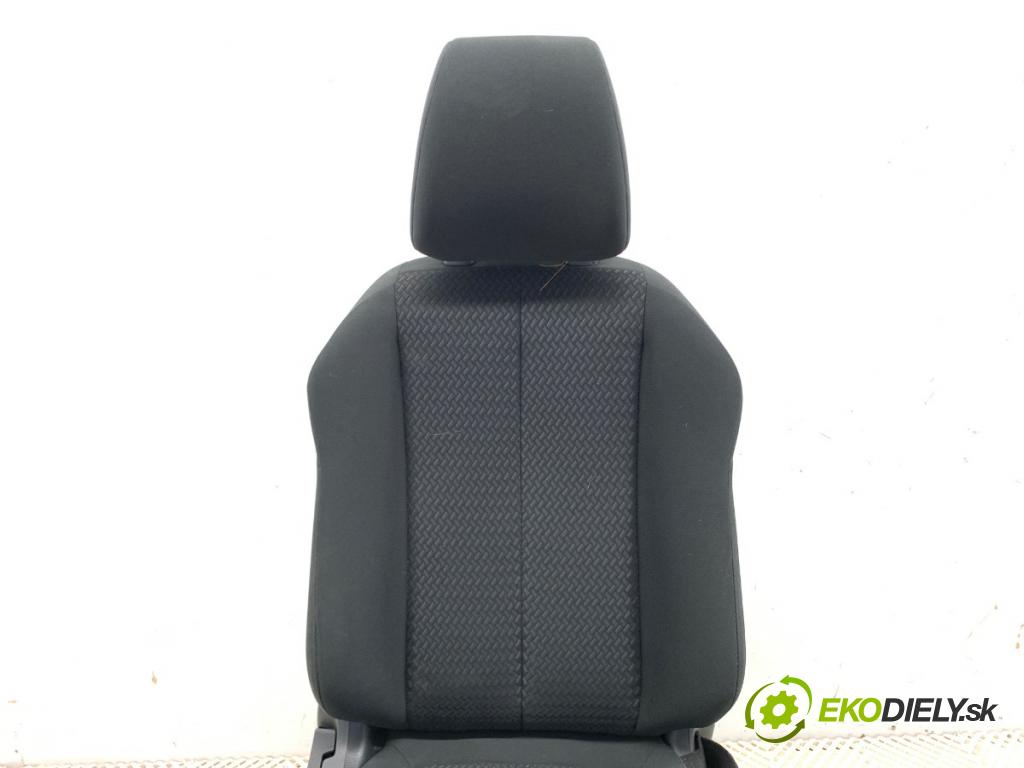 MITSUBISHI ECLIPSE SUV 2019 120 kW 1.5 T-Mivec 1499 Sedadlo pravy predný