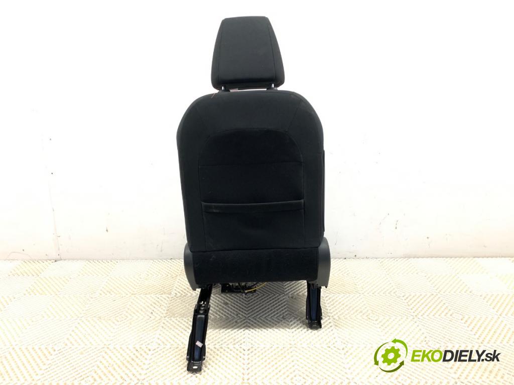 MITSUBISHI ECLIPSE SUV 2019 120 kW 1.5 T-Mivec 1499 Sedadlo pravy predný