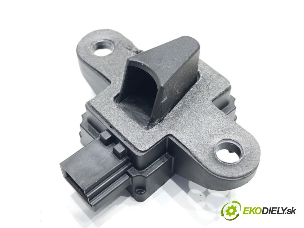 MERCEDES-BENZ X164 SUV 2007 165 kW GL 320 CDI 4-matic (164.822) 2987 Snímač nárazu A0038208426 (Snímač nárazu)