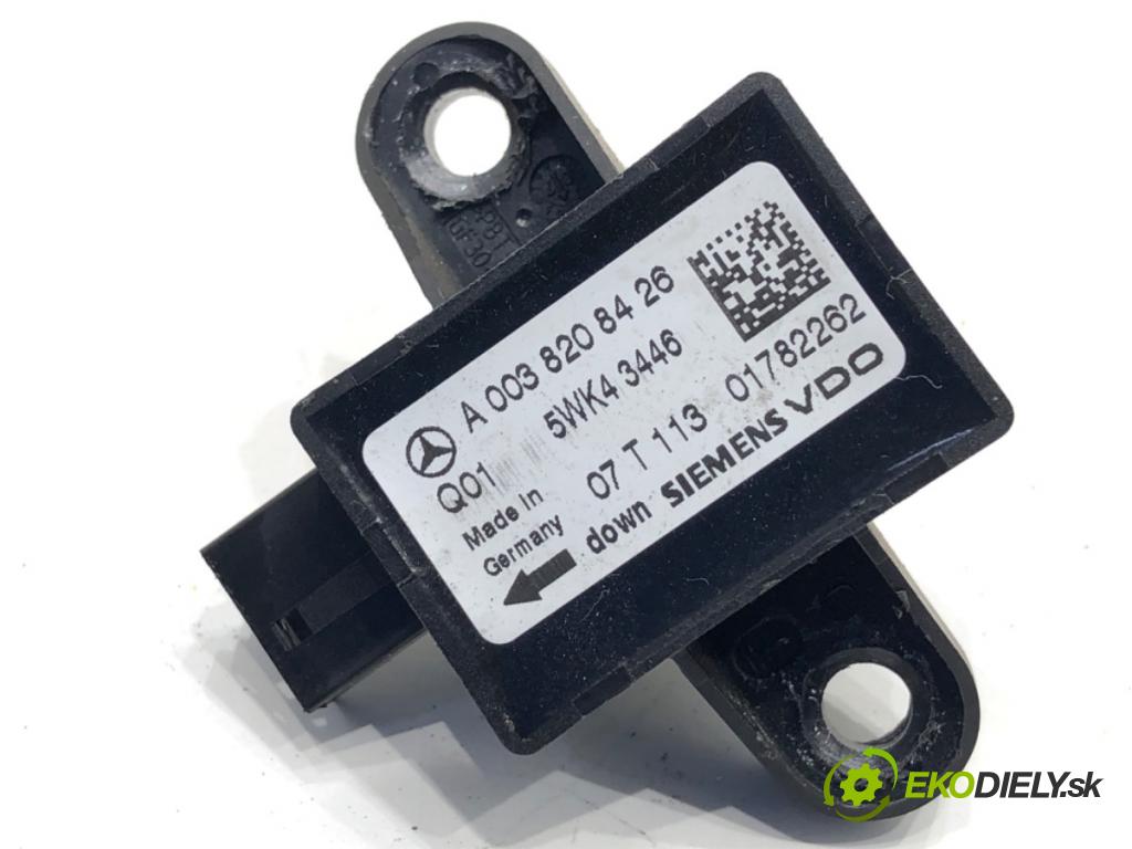 MERCEDES-BENZ X164 SUV 2007 165 kW GL 320 CDI 4-matic (164.822) 2987 snímač nárazu A0038208426 (Snímač nárazu)