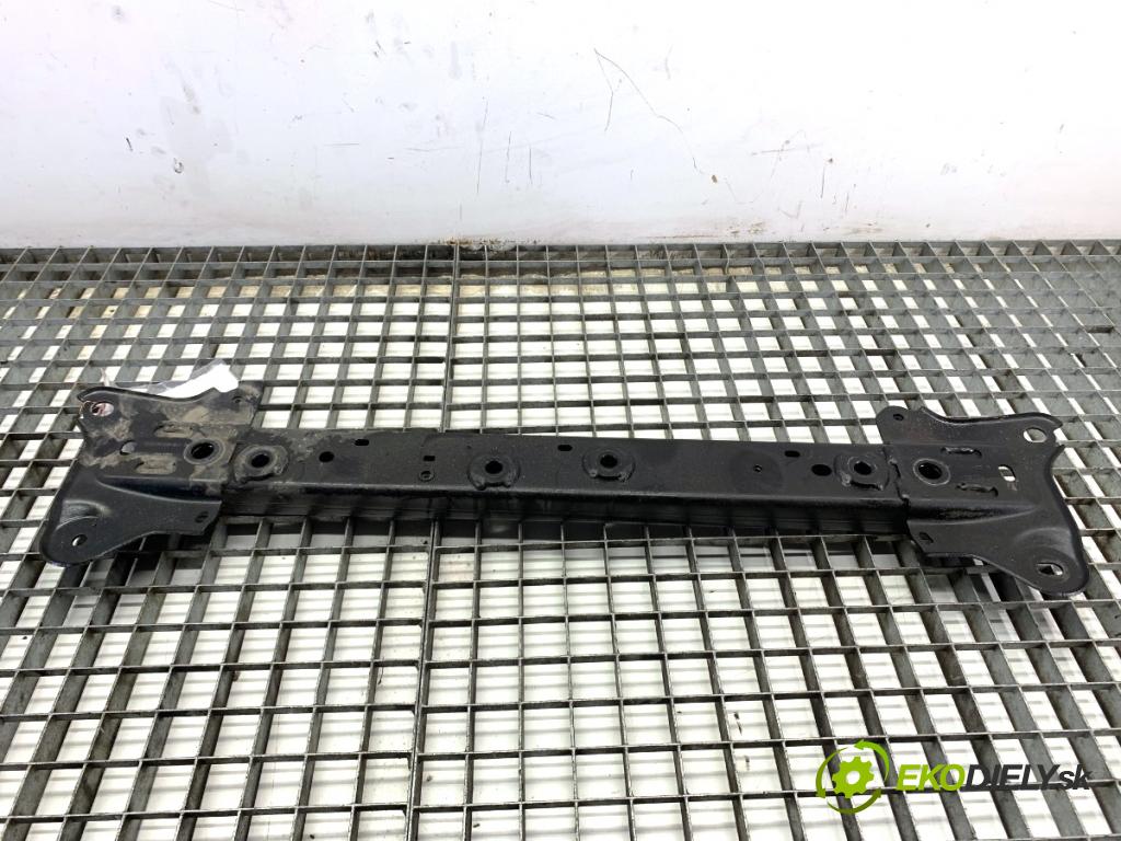 TESLA MODEL Y SUV 2023 235 kW EV 0 výztuha horní 1075043-00H (Výztuha)