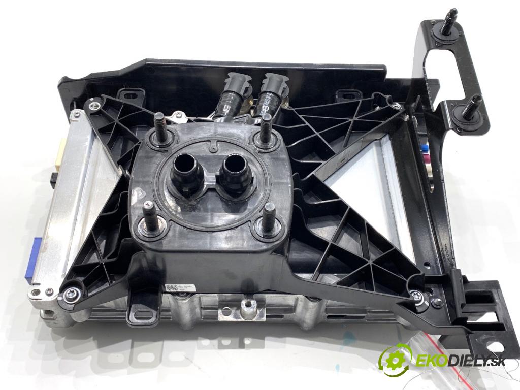 TESLA MODEL Y SUV 2023 235 kW EV 0 Modul Riadiaca jednotka 1657920-00-J