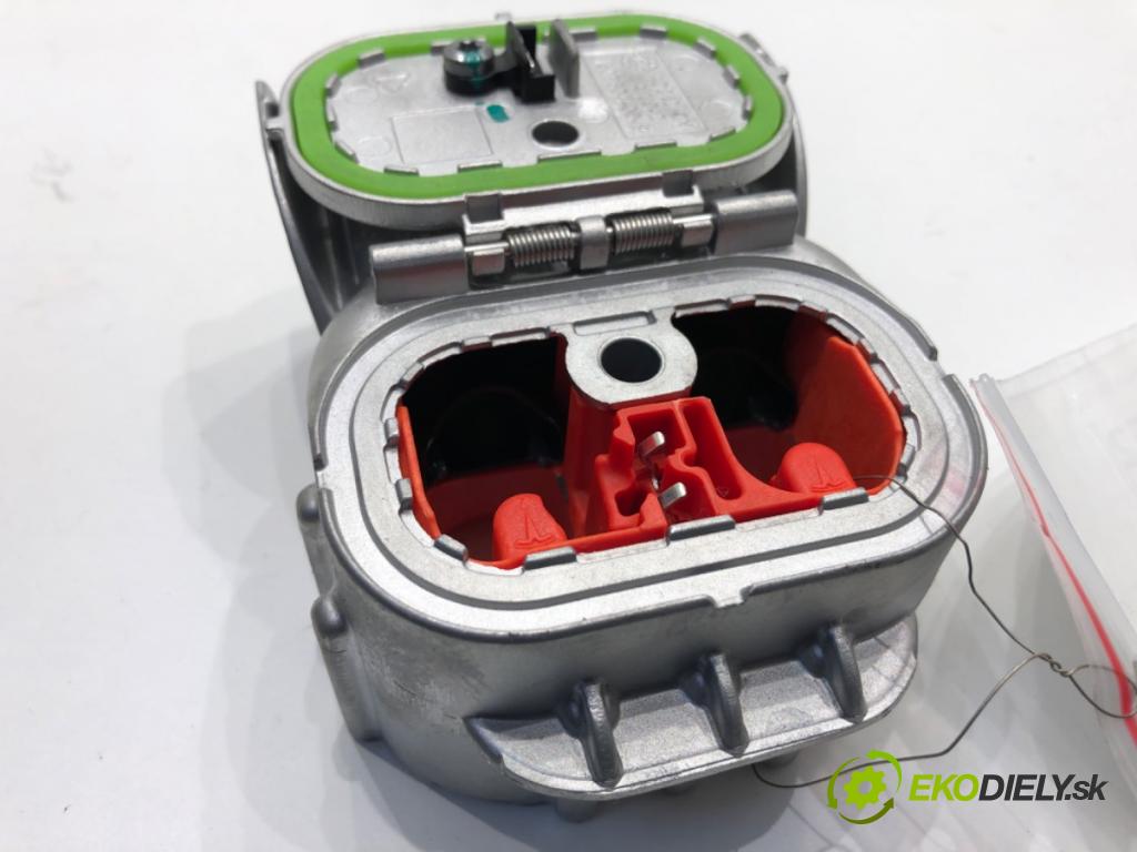 TESLA MODEL Y SUV 2023 235 kW EV 0 ZÁSTRČKA vysokého NAPÄTIA: 1507803-00-B