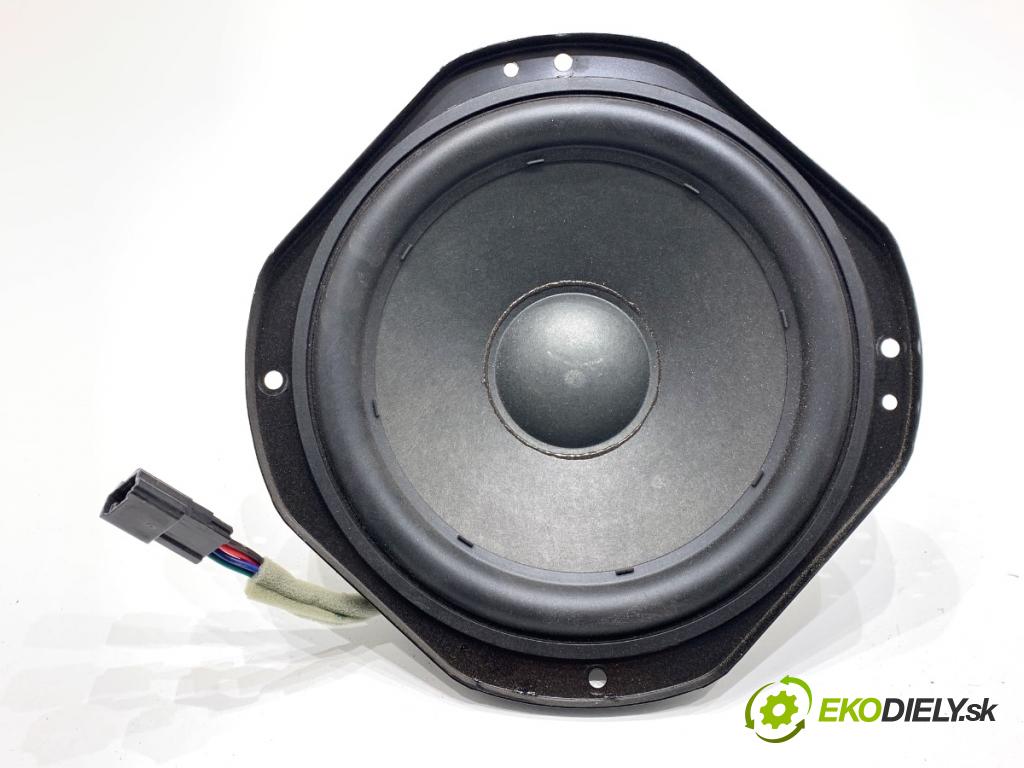 TESLA MODEL Y SUV 2023 235 kW EV 0 subwoofer reproduktor 1079745-00-A