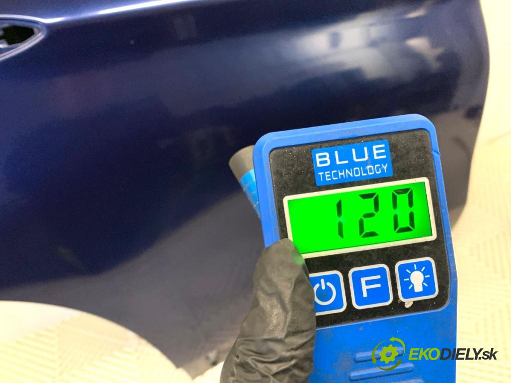 BMW F48 SUV 2017 110 kW sDrive 18 d 1995 Dvere pravy zad C10