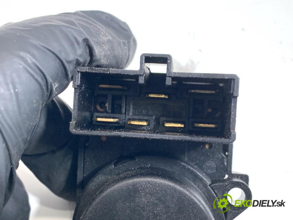 LAND ROVER FREELANDER I samochód terenowy zamknięty 2003 72 kW 2.0 DI 4x4 1994 Kocka, vložka spínacej skrinky YXB100350 (Spínacia skrinka)