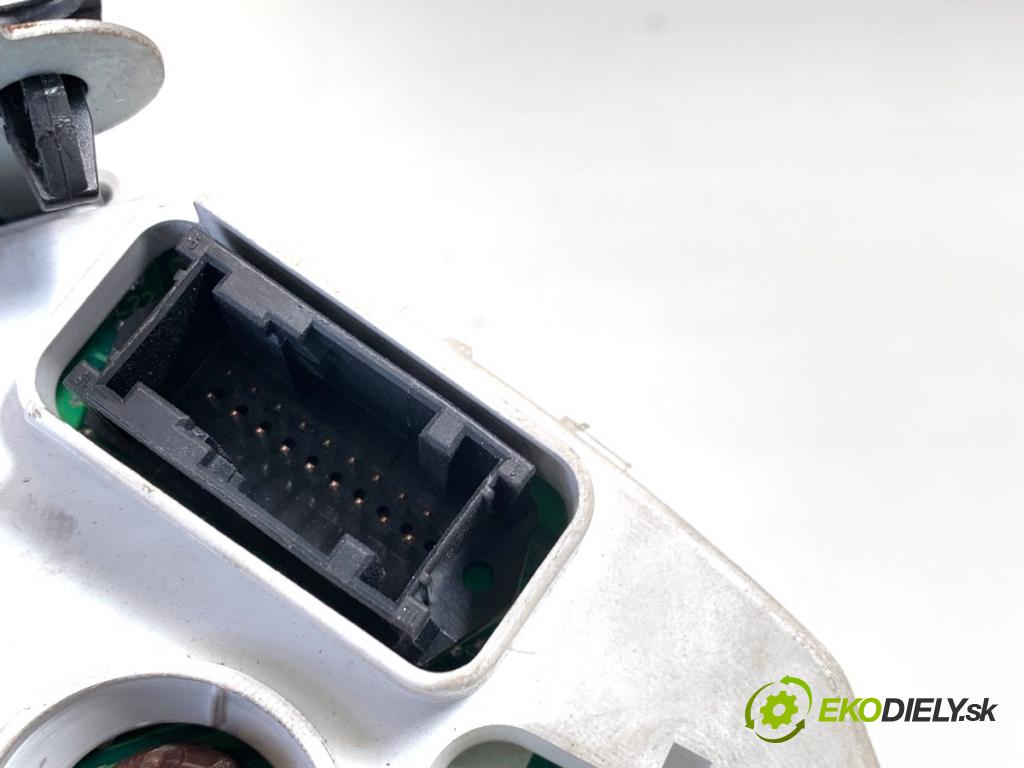 LAND ROVER FREELANDER I samochód terenowy zamknięty 2003 72 kW 2.0 DI 4x4 1994 Prístrojovka YAC500350 (Prístrojová doska)