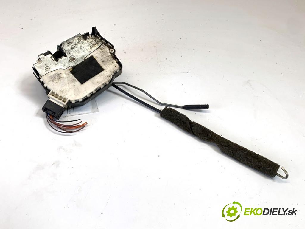 LAND ROVER FREELANDER I samochód terenowy zamknięty 2003 72 kW 2.0 DI 4x4 1994 zámok Dvere ľavy predný