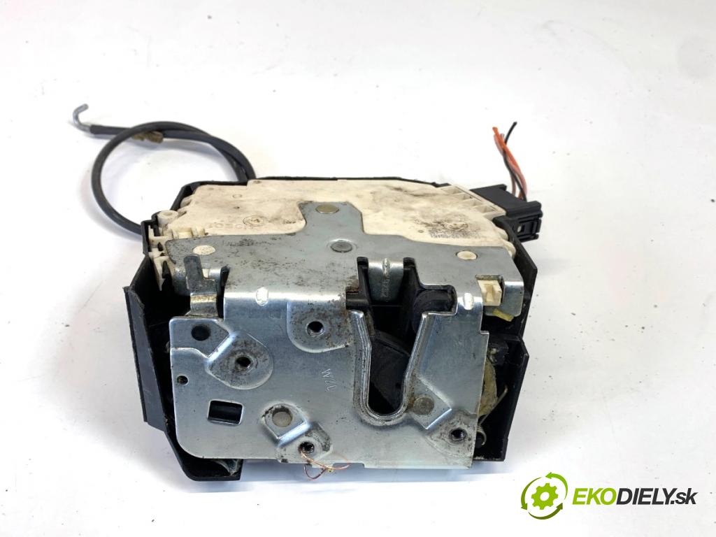 LAND ROVER FREELANDER I samochód terenowy zamknięty 2003 72 kW 2.0 DI 4x4 1994 zámok Dvere ľavy zad 