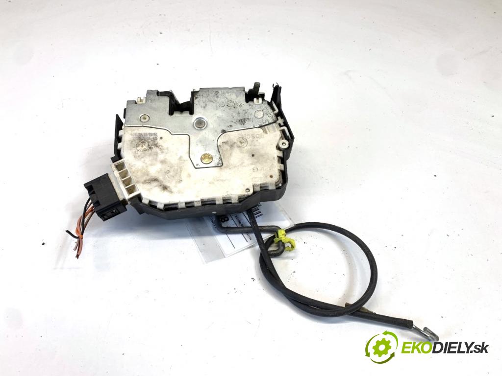 LAND ROVER FREELANDER I samochód terenowy zamknięty 2003 72 kW 2.0 DI 4x4 1994 zámok Dvere ľavy zad