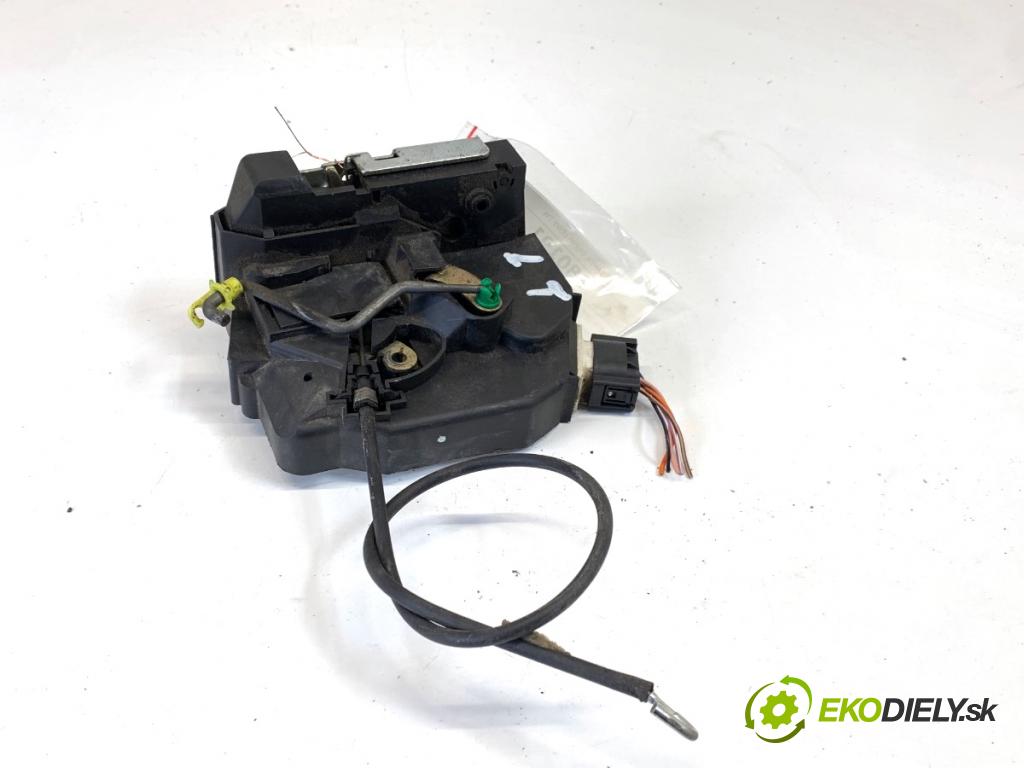 LAND ROVER FREELANDER I samochód terenowy zamknięty 2003 72 kW 2.0 DI 4x4 1994 zámok Dvere ľavy zad