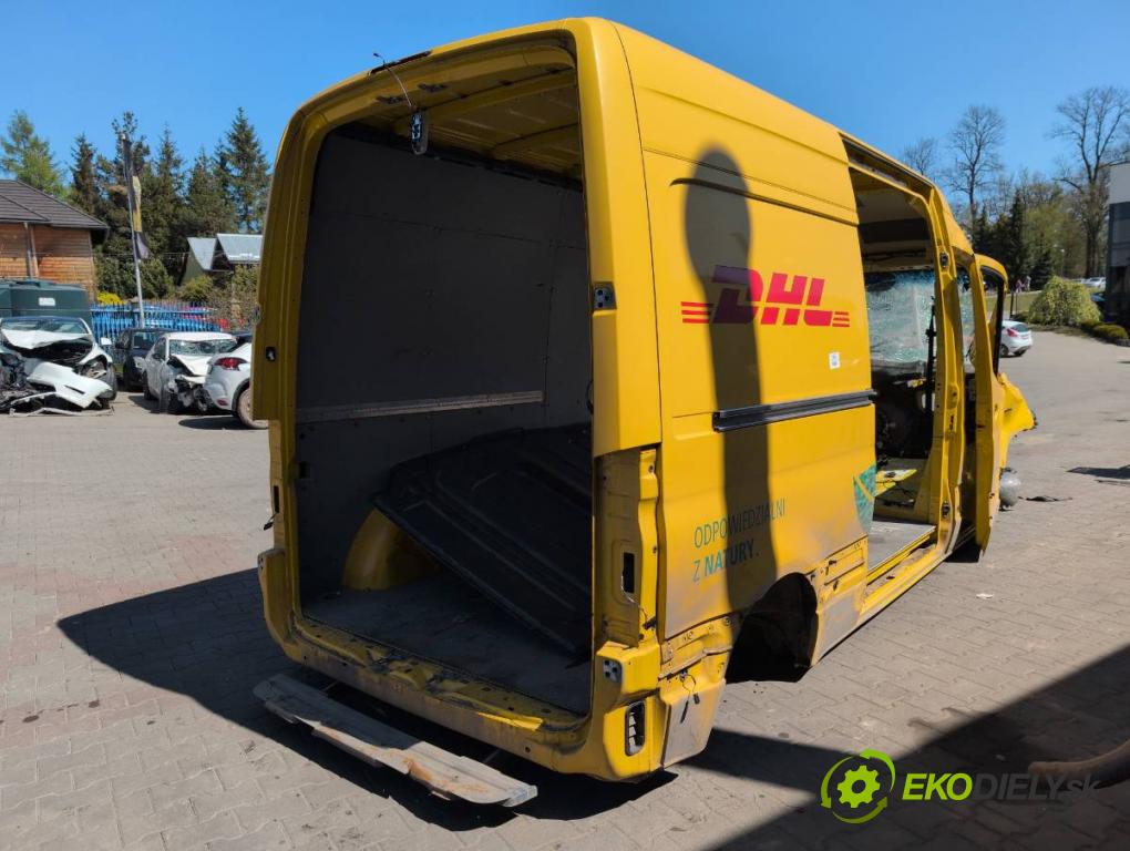 MERCEDES-BENZ eSPRINTER Skrzynia Skrzynia 2022 85 kW Electric (910.633)  karoséria ČTVRŤÁK: Blatník prah strecha PODŁUŻNICA