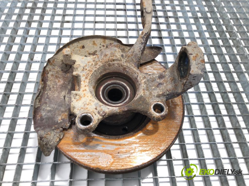 VW TRANSPORTER T4 Autobus 1995 57 kW 2.4 D 2370 náboj ľavy predný