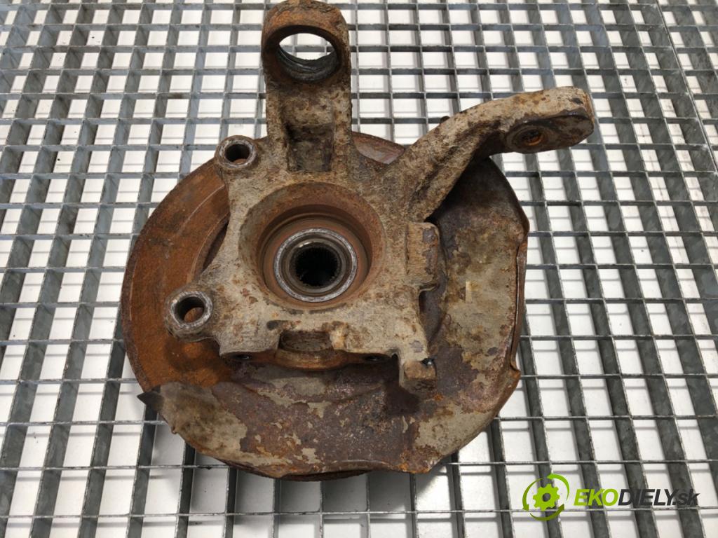 VW TRANSPORTER T4 Skrzynia 1993 44 kW 1.9 D 1896 náboj pravý přední část 