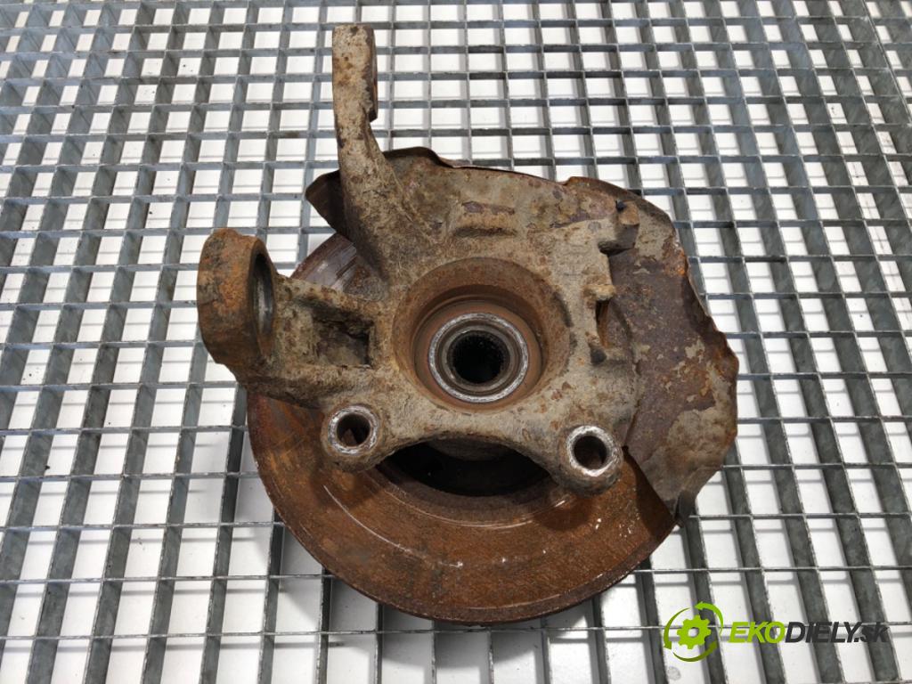 VW TRANSPORTER T4 Skrzynia 1993 44 kW 1.9 D 1896 náboj pravy predný